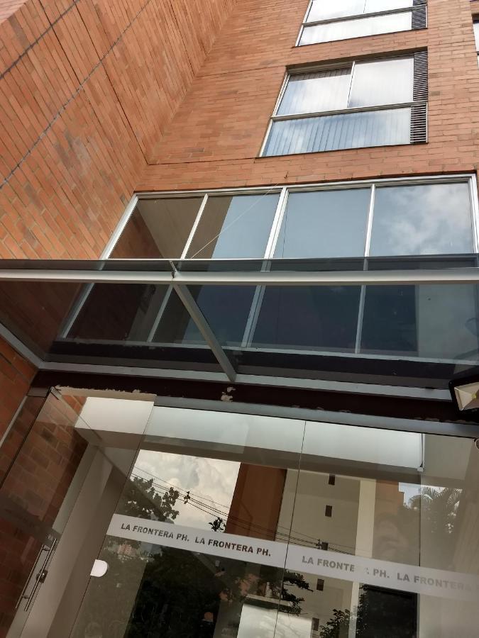 メデジンEdificio La Frontera Loftアパートメント エクステリア 写真