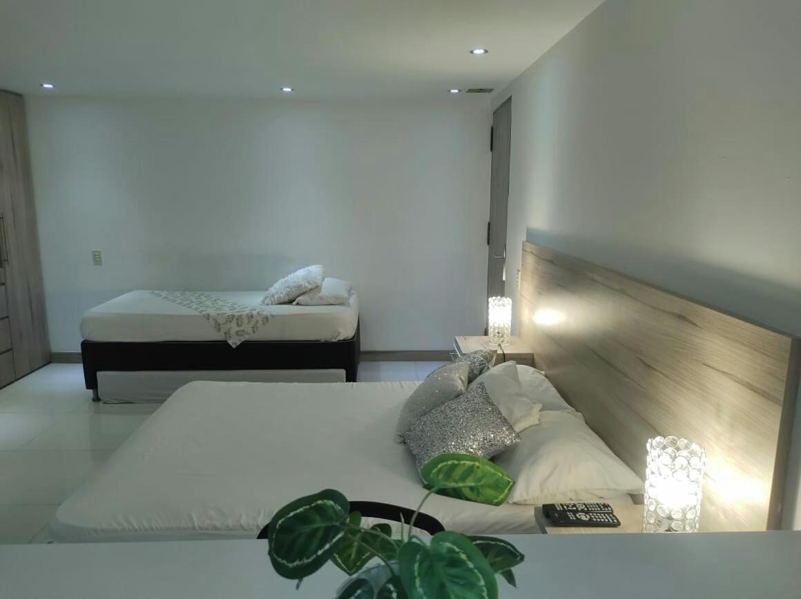 メデジンEdificio La Frontera Loftアパートメント エクステリア 写真